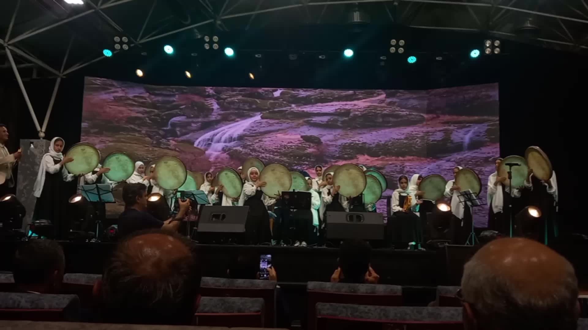 دف نوازی
